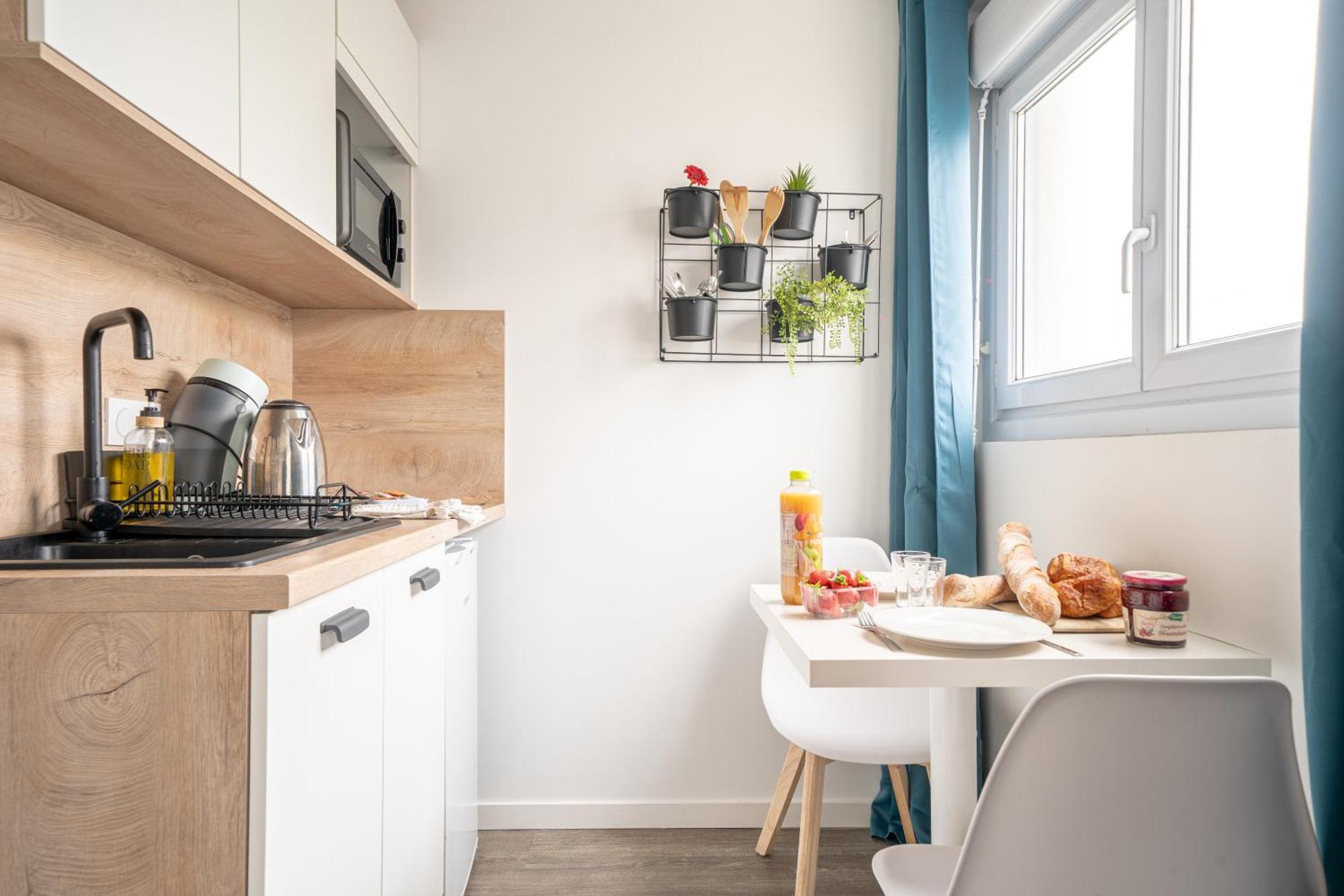 Suite Le Studio Litchi Baigne De Lumieres & Proche Des Plages Saint-Nazaire  Ngoại thất bức ảnh