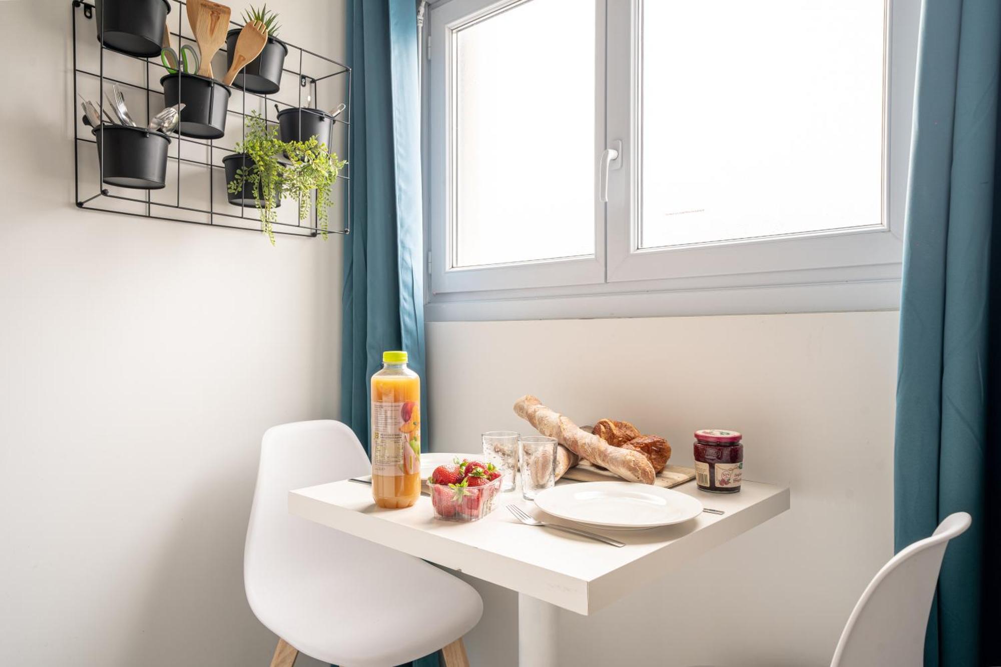 Suite Le Studio Litchi Baigne De Lumieres & Proche Des Plages Saint-Nazaire  Ngoại thất bức ảnh
